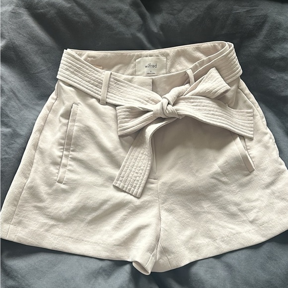 Wilfred Tie-Front Shorts - Picture 2 of 2